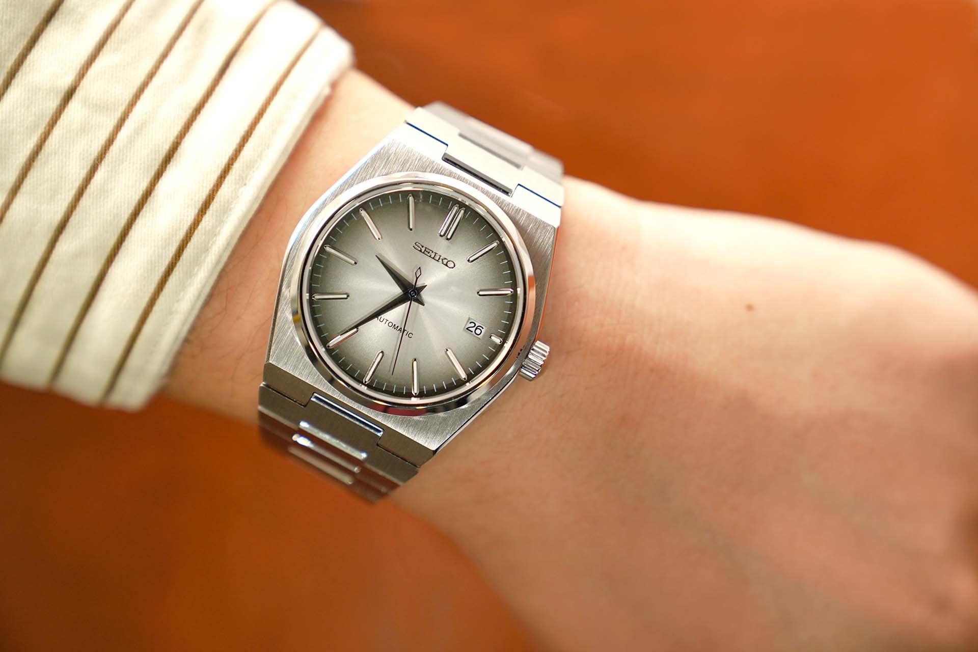 Load video: Seiko Mod Custom Watch