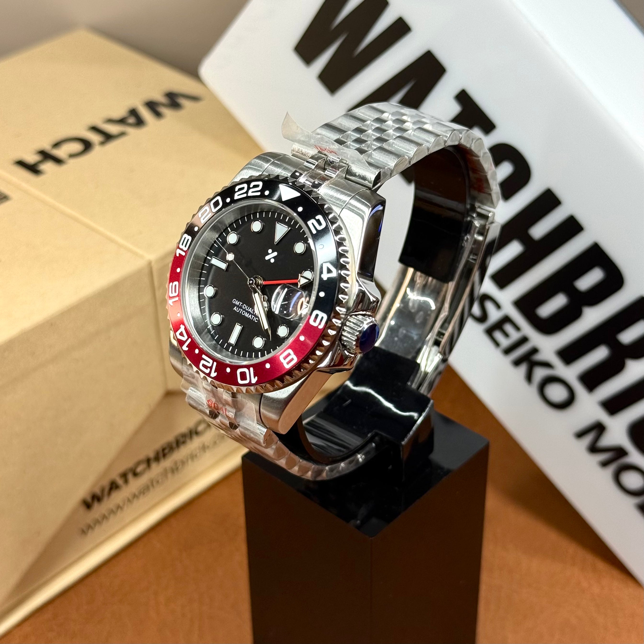 Coke GMT Mod – NH34 | Custom Seiko Mod Watch – WATCHBRICK Coke GMT Mod – NH34 | Custom Seiko Mod Watch – WATCHBRICK