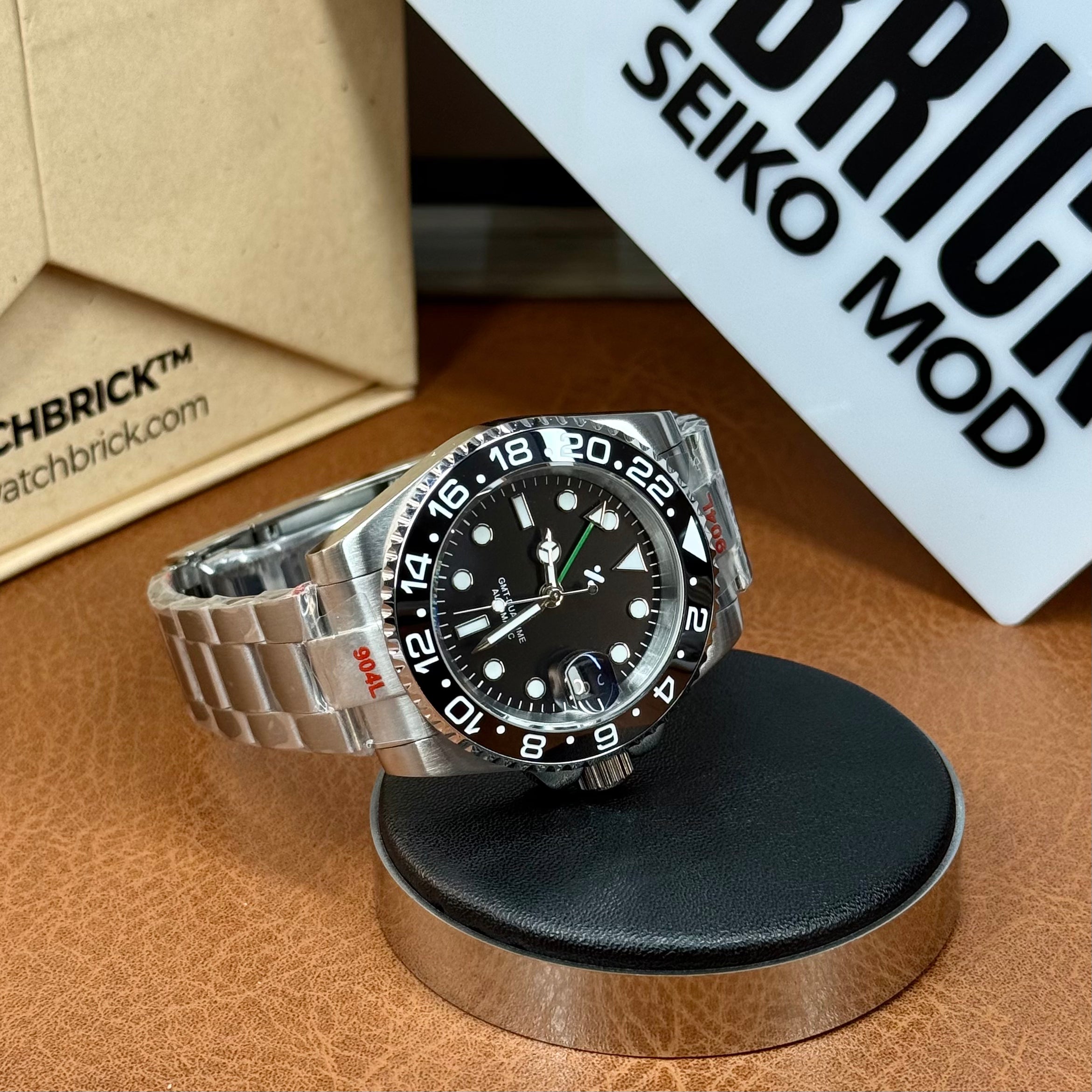 GMTMod Black GMT NH34 | Custom Seiko Mod – WATCHBRICK